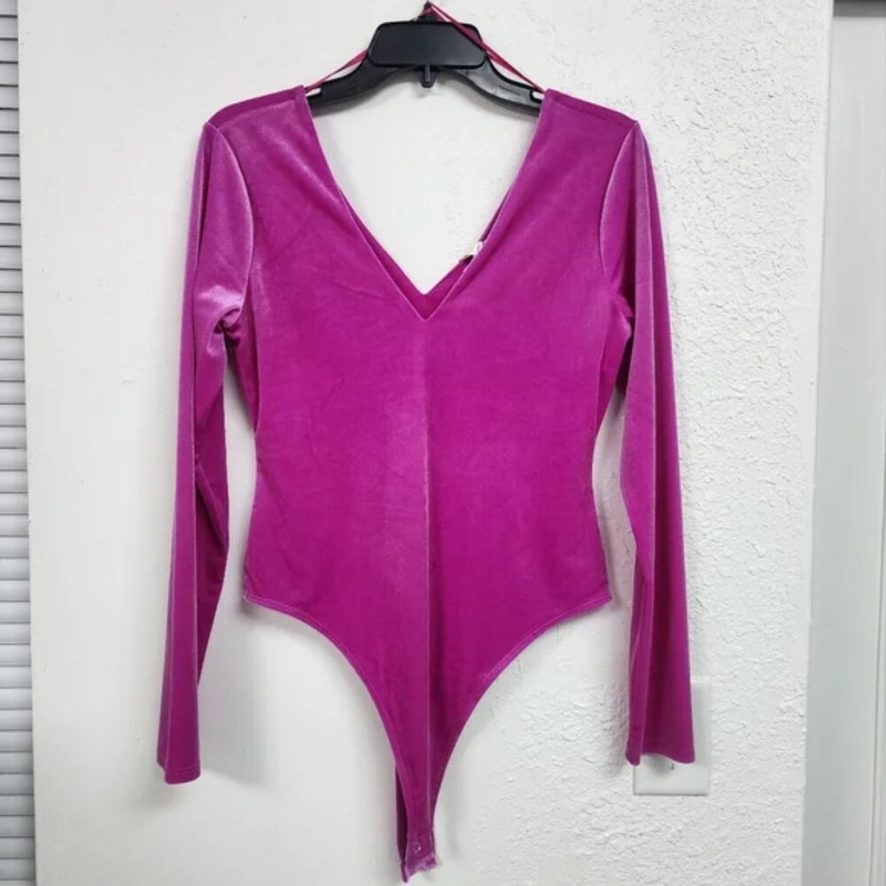 Gianni Bini Long Sleeve  V-Neck Knit Velvet Bodysuit  Size M - Picture 2 of 10